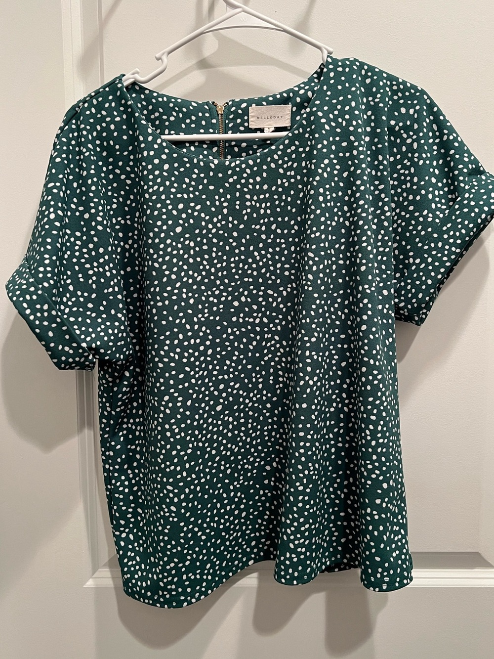 Women’s Green Dot Short Sleeve Blouse